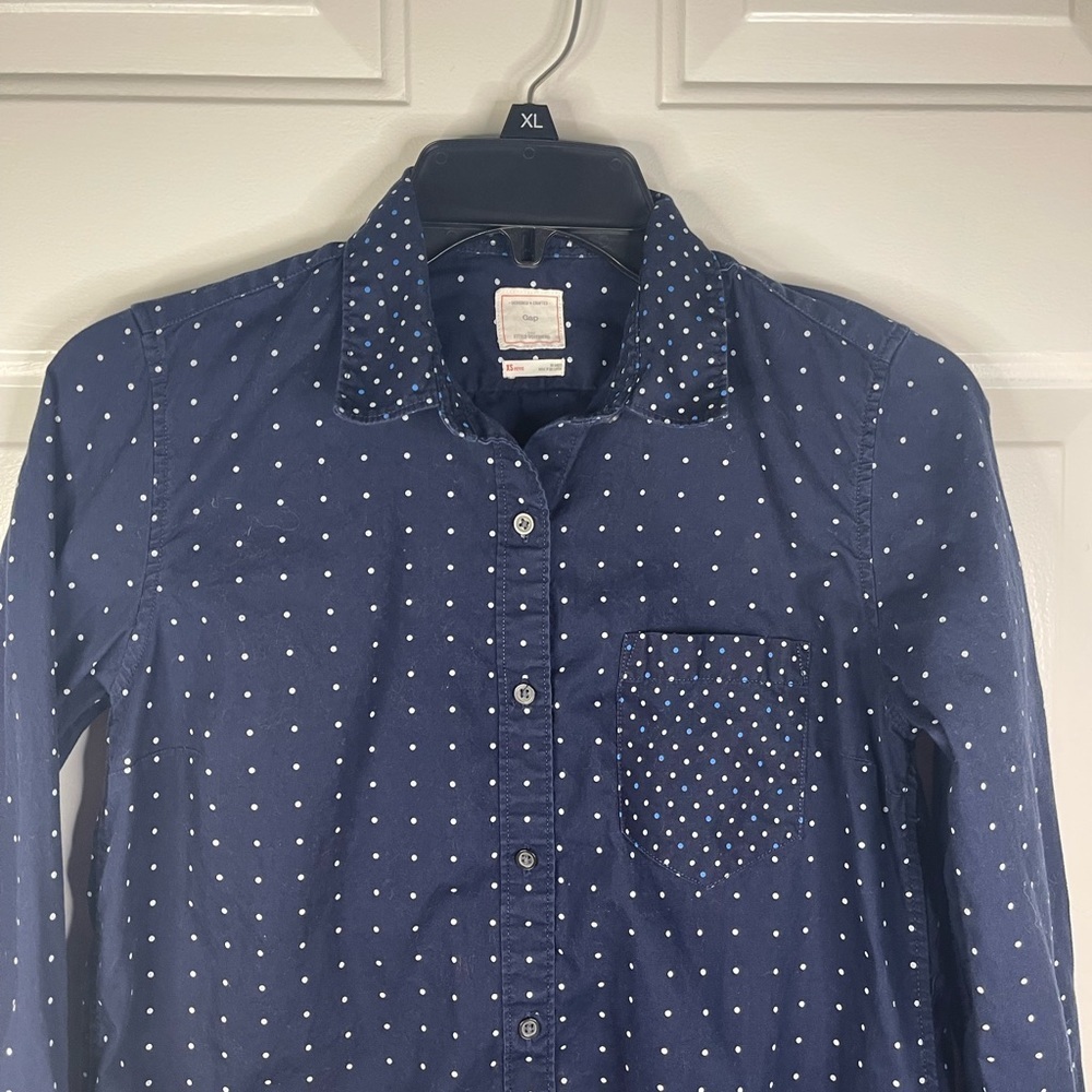 Gap long sleeve button down top with white polkadots. - Picture 3 of 9